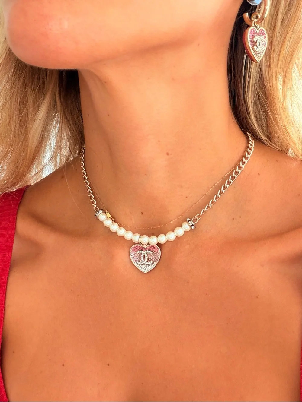 💗CHANEL Pearl Necklace with Pink Crystal Heart Pendant🤍